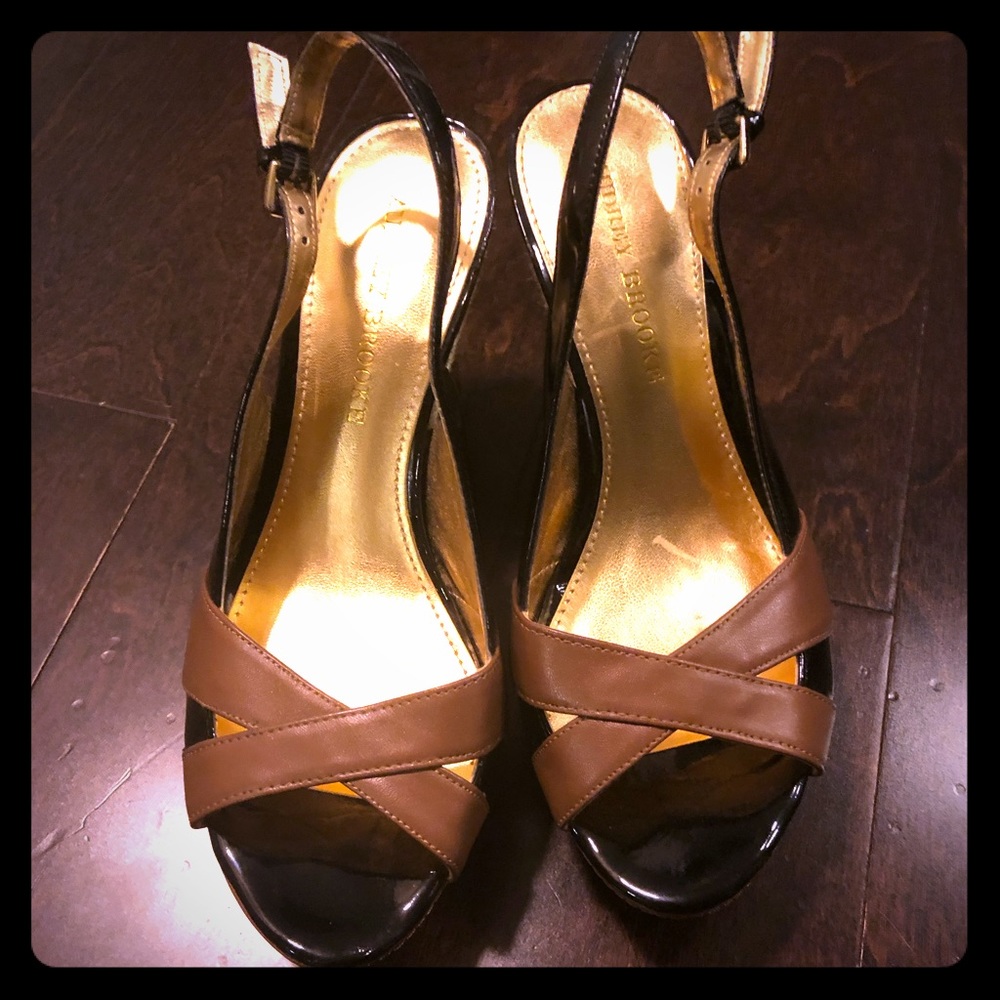Audrey Brooke opened toed wedges/heels